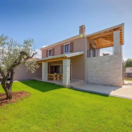 Holiday home Melani